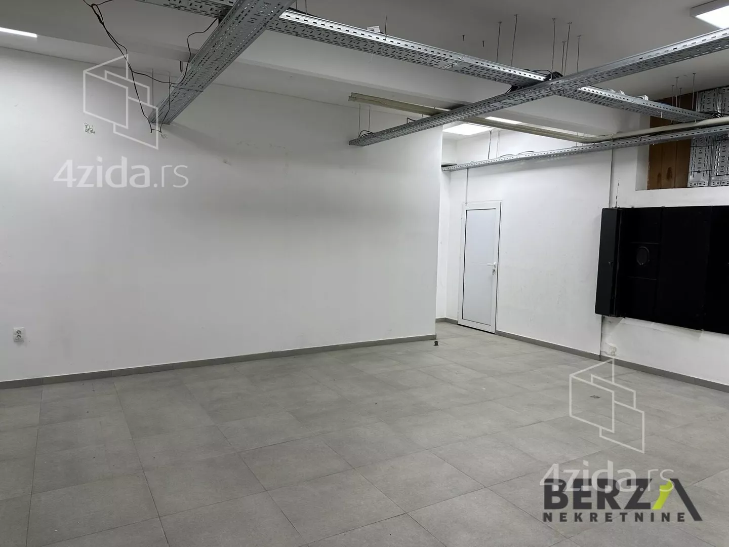 Poslovni prostor | 4zida