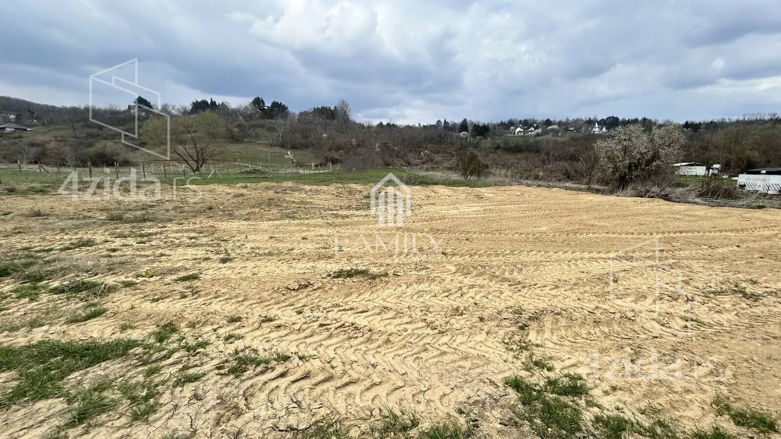 Građevinsko zemljište | 4zida