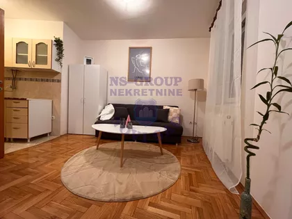 Cara Dušana | 4zida.rs