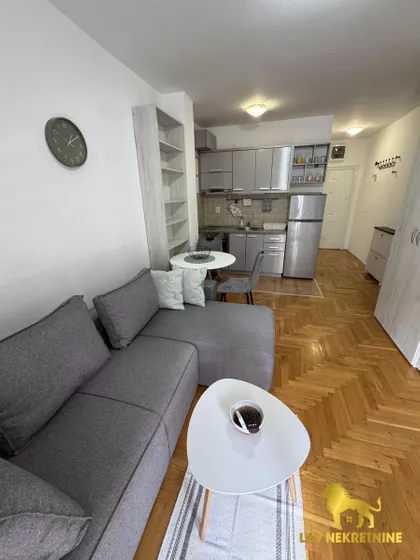 JANKA ČMELIKA | 4zida.rs