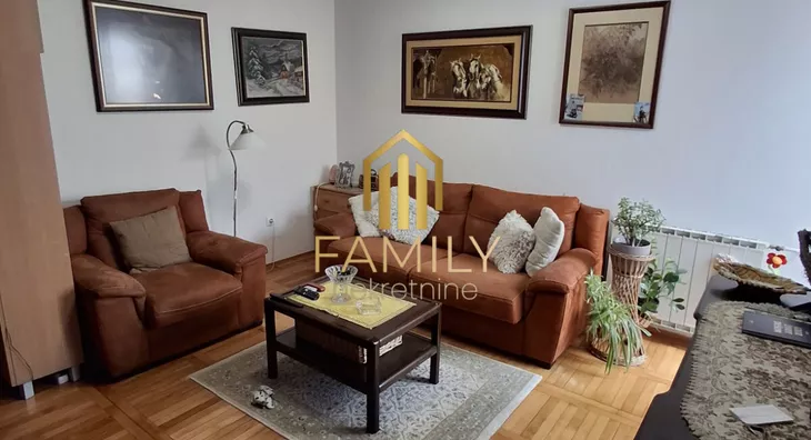 Petosoban stan | 4zida