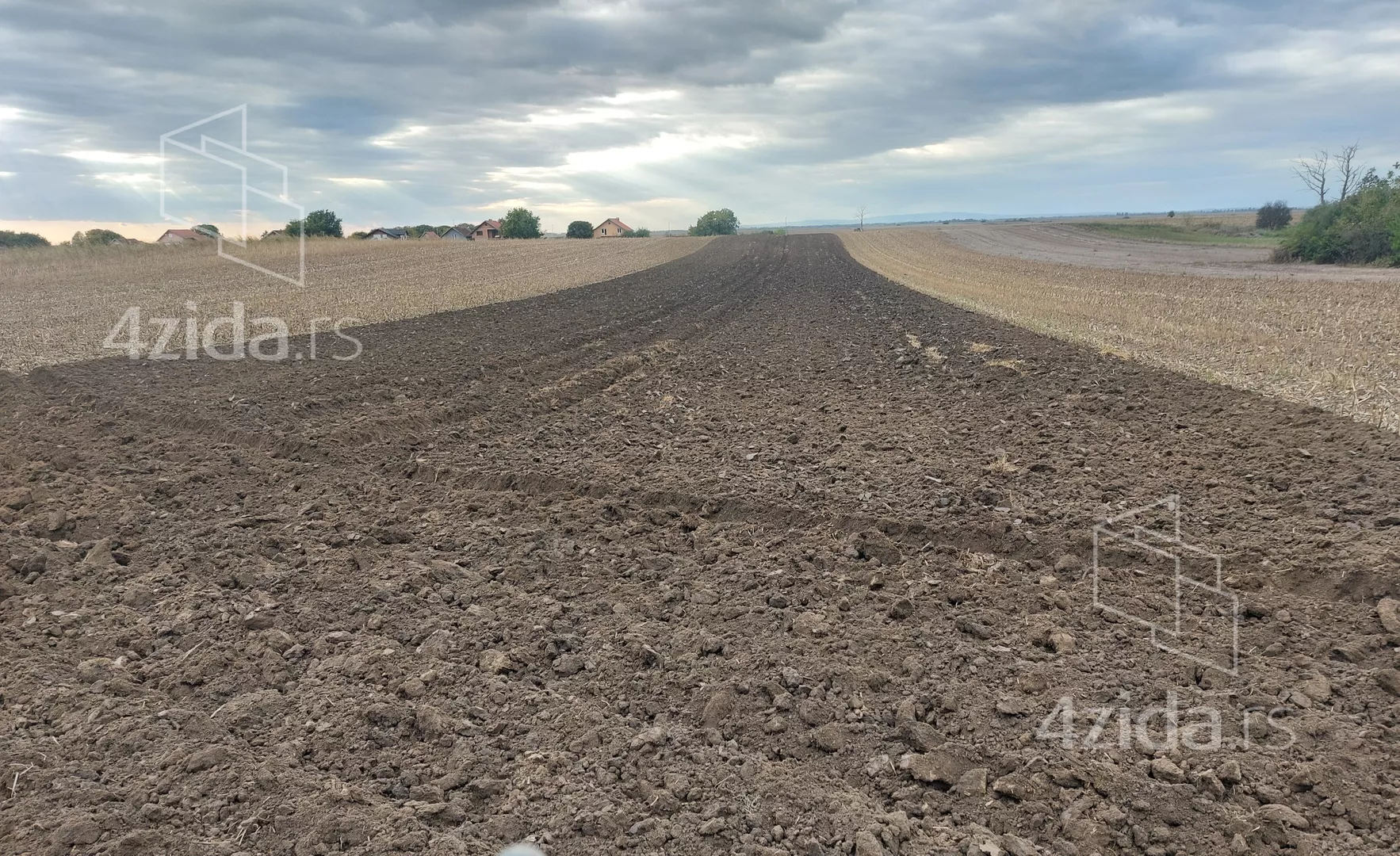 Građevinsko zemljište | 4zida