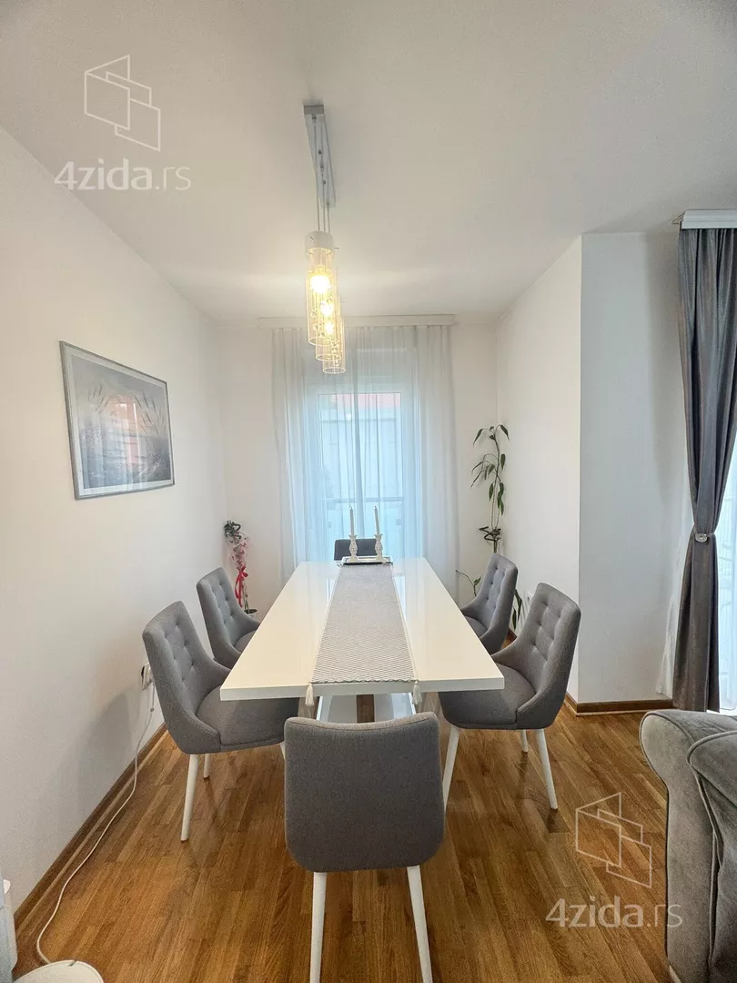 Dvoiposoban stan | 4zida