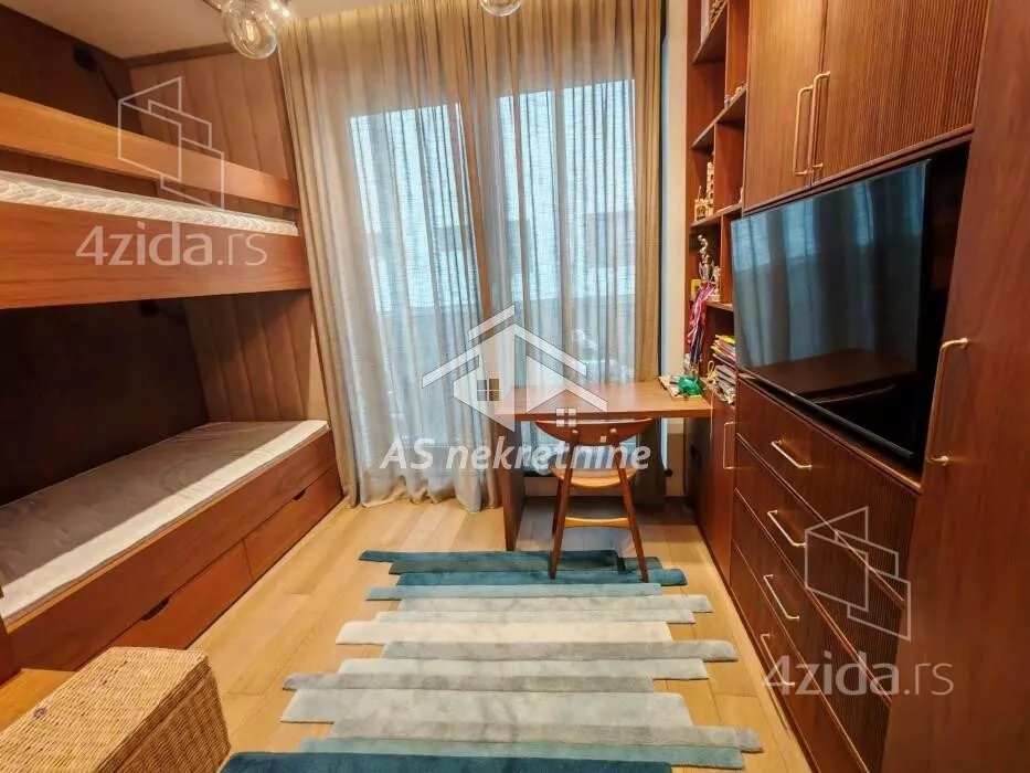 Petosoban stan | 4zida