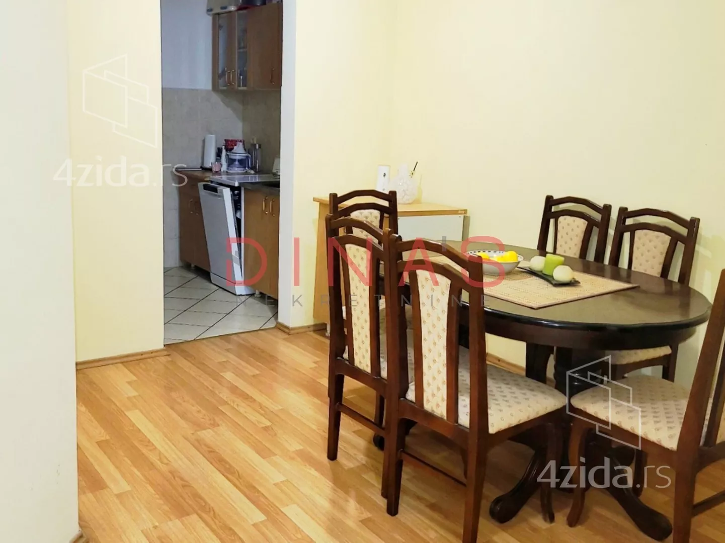 Troiposoban stan | 4zida