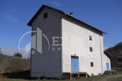 Ljubovačka | 4zida.rs