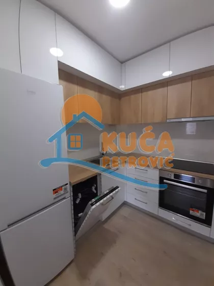 Prvomajska | 4zida.rs