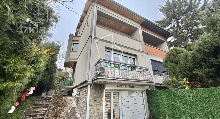 3-etažna kuća | 4zida