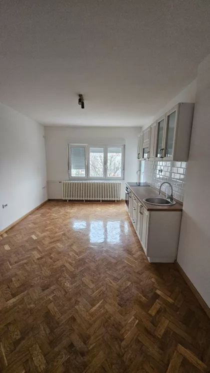 Pariske Komune | 4zida.rs