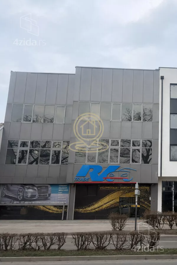 Poslovna zgrada | 4zida