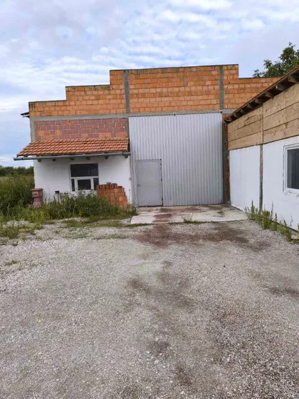 Karlovčić | 4zida.rs