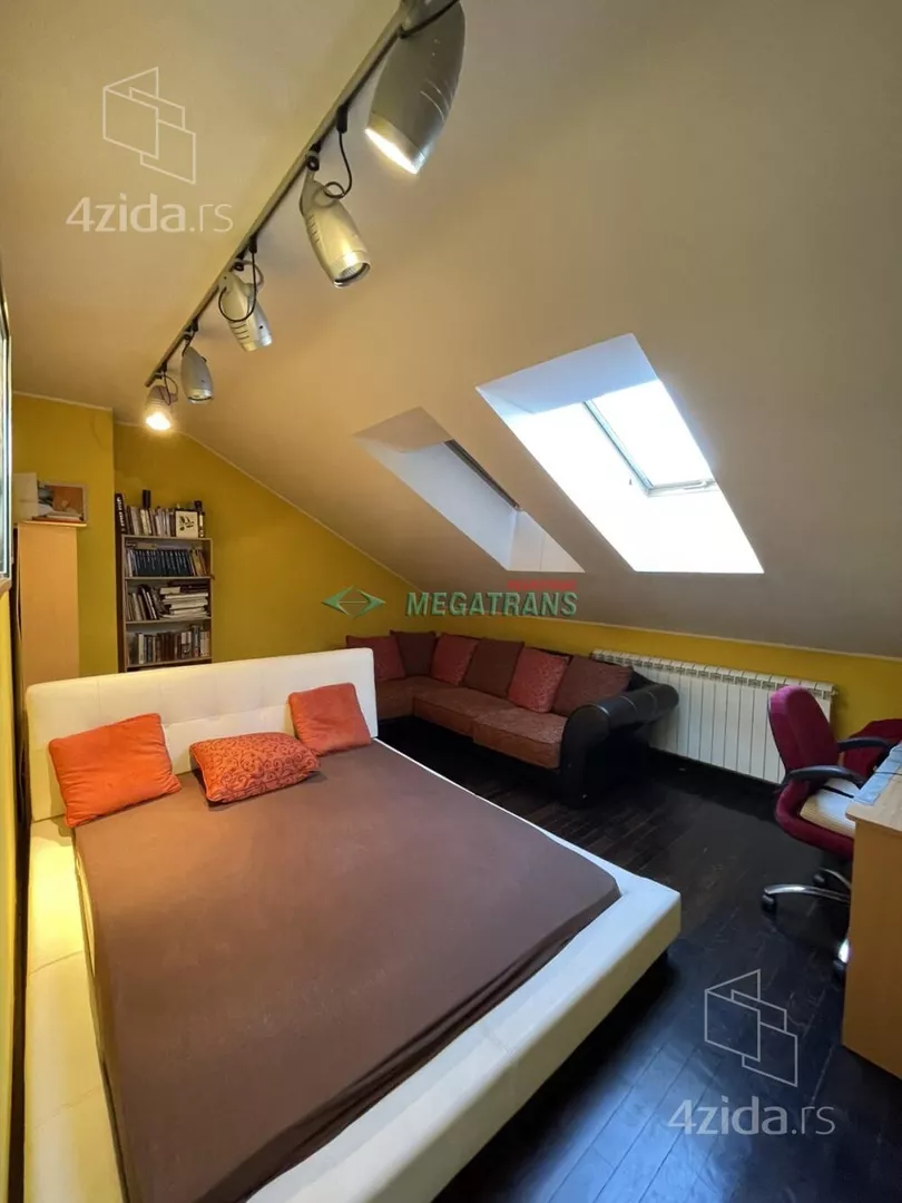 Šestosoban stan | 4zida