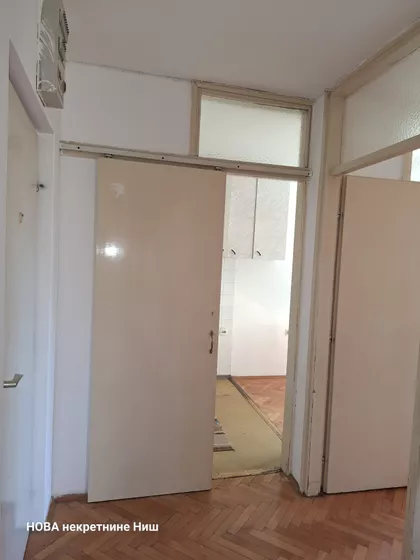 Pariske Komune 7 | 4zida.rs