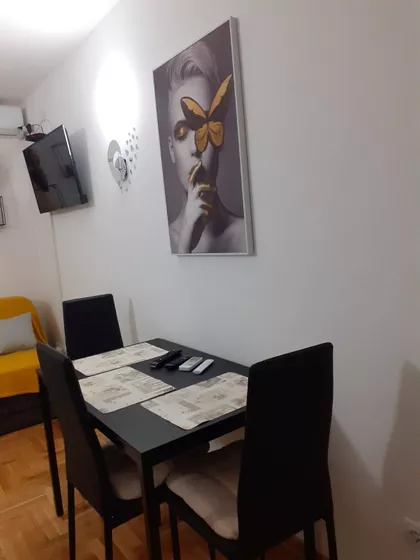 Vuka Karadžića 3B | 4zida.rs