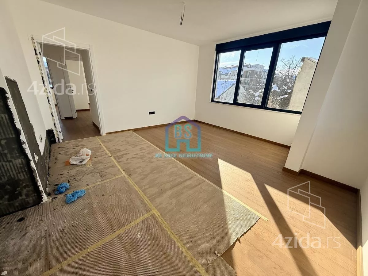 Petosoban stan | 4zida