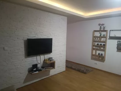 Dobropoljska 18 | 4zida.rs