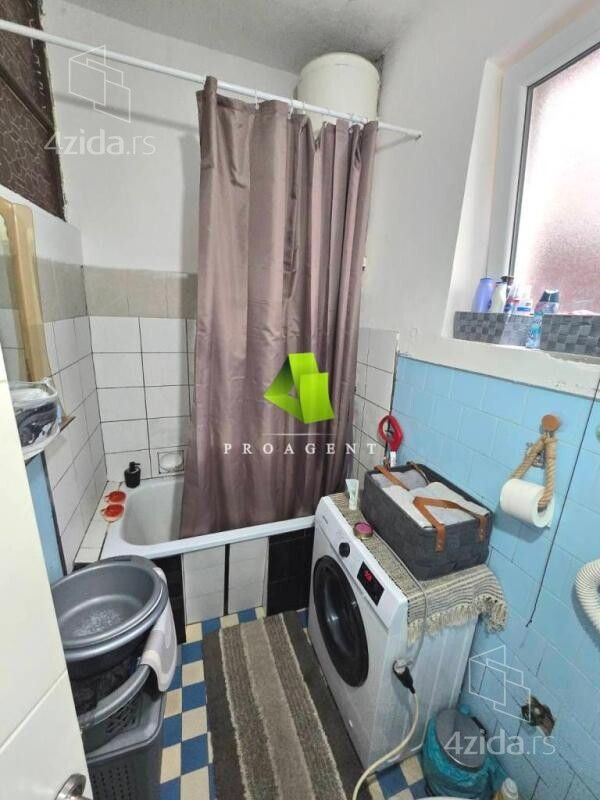 Kuća – Kragujevac, Sušica, Šumadijski upravni okrug - Više