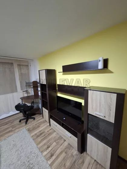 Knjazevačka | 4zida.rs