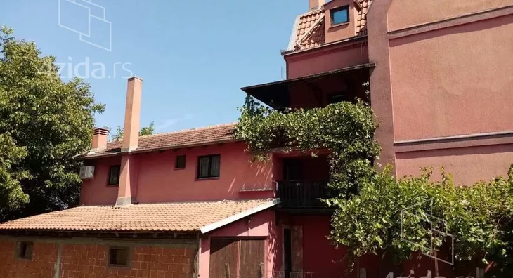 3-etažna kuća | 4zida