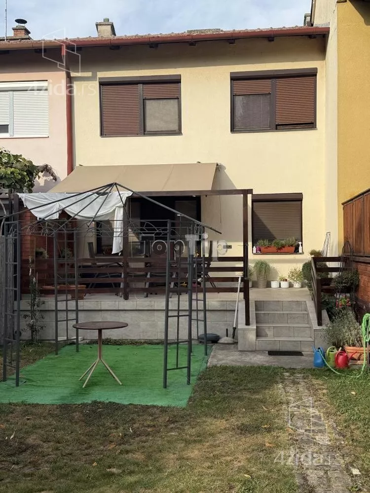 Kuća | 4zida