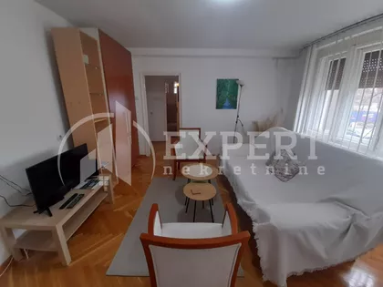 Nade Tomić | 4zida.rs