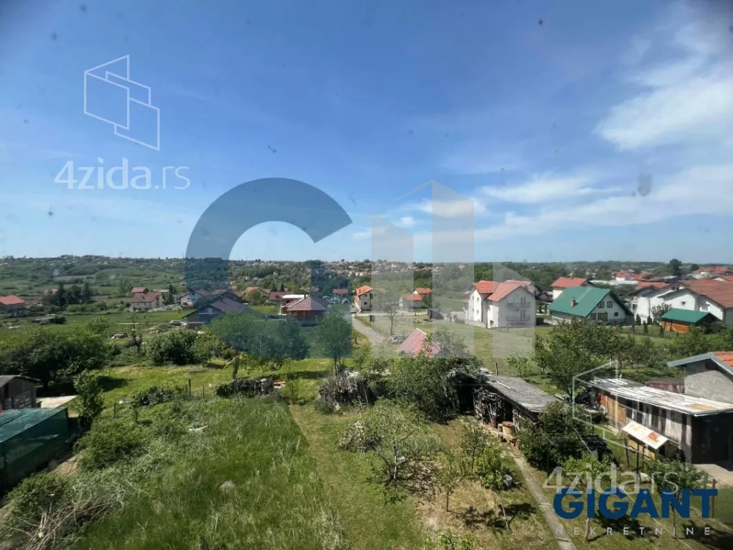 Šestosoban stan | 4zida