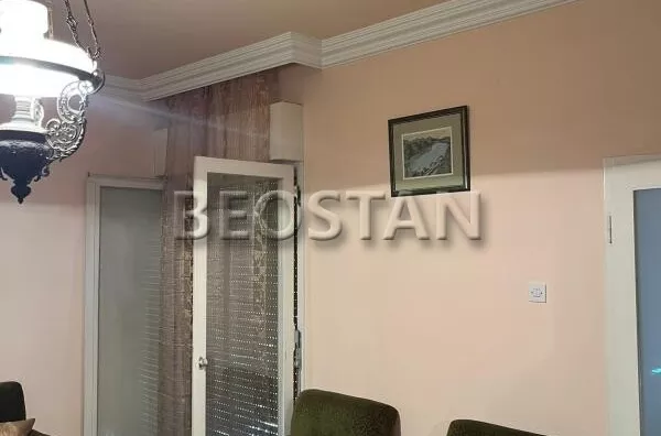 Šestosoban stan | 4zida