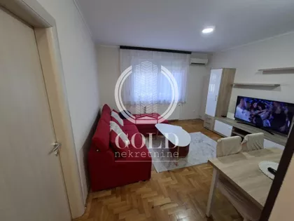 Aranj Janoša | 4zida.rs