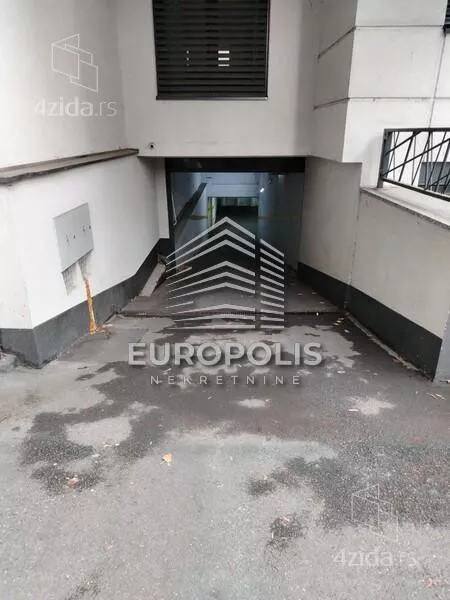 Garaža | 4zida