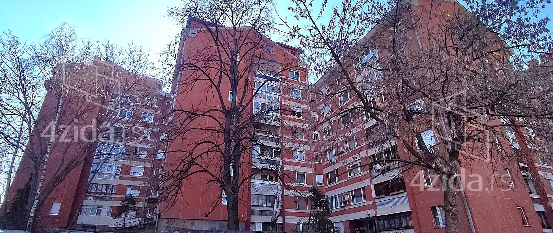 Jednoiposoban stan | 4zida