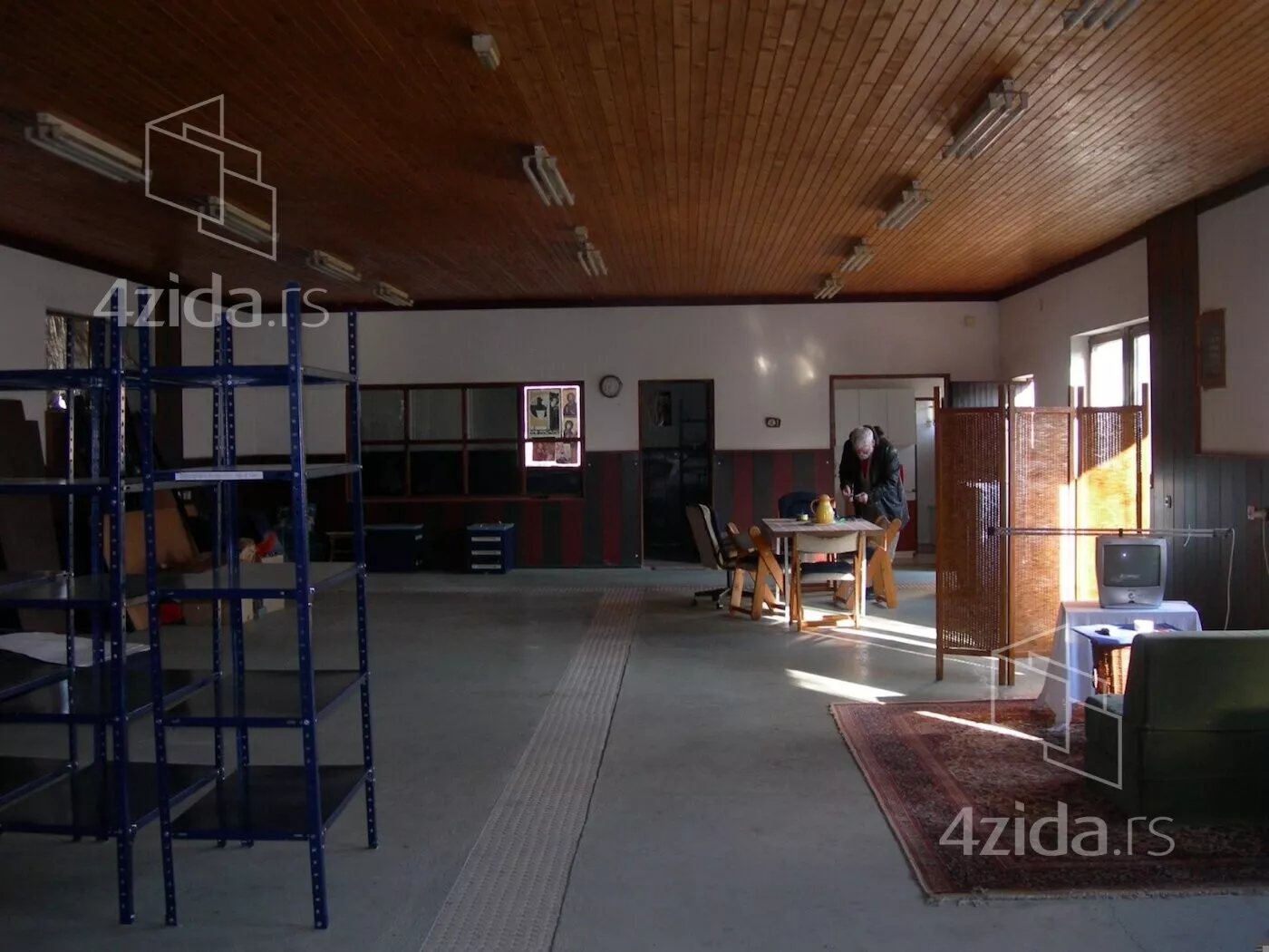 Poslovna zgrada | 4zida