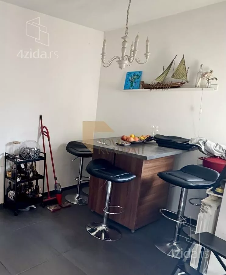 Petosoban stan | 4zida