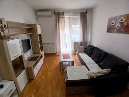 Karađorđeva | 4zida.rs