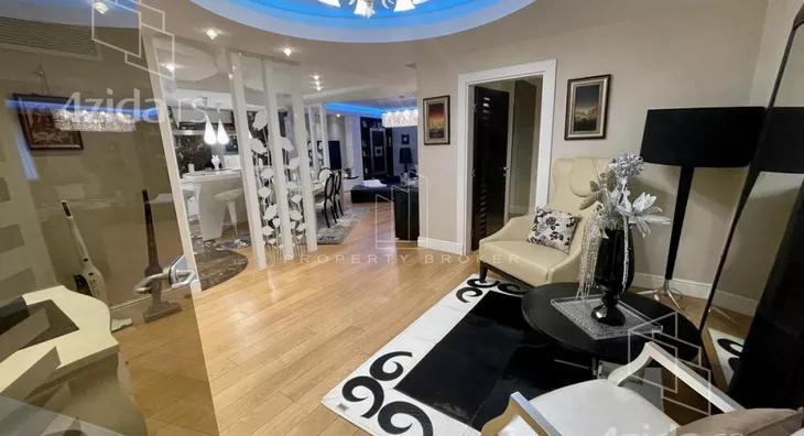 Petoiposoban stan | 4zida