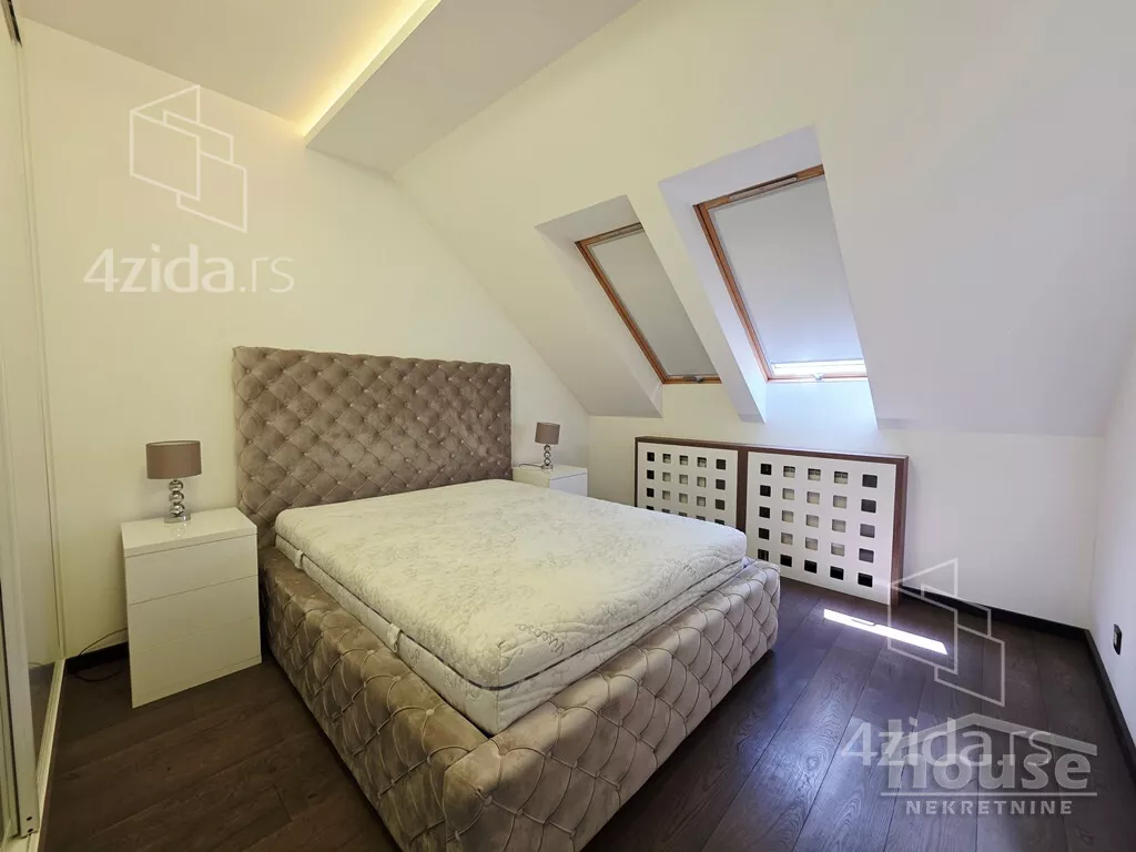 Šestosoban stan | 4zida