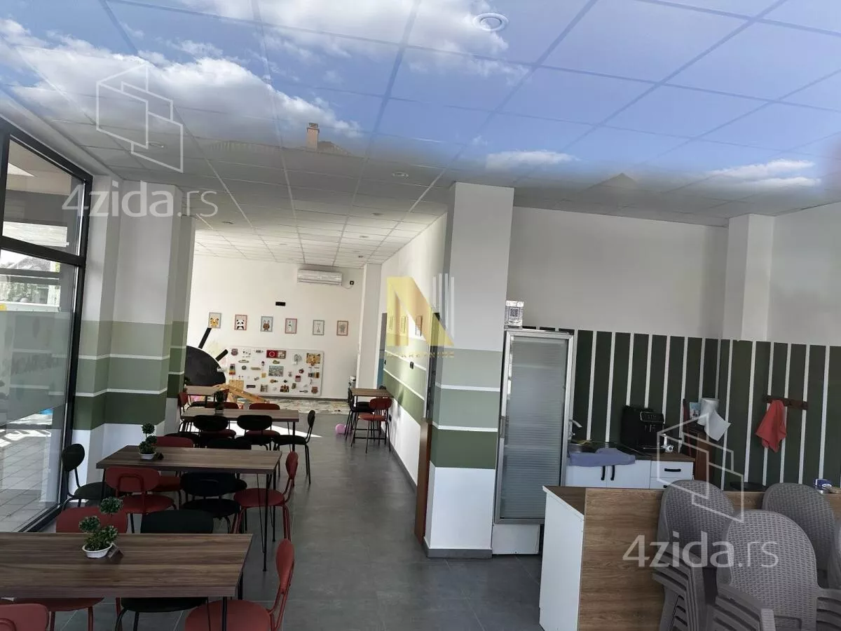 Poslovni prostor | 4zida