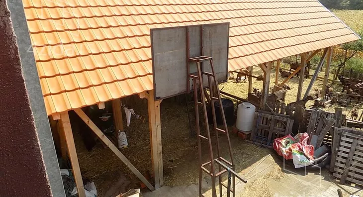 Poslovna zgrada | 4zida