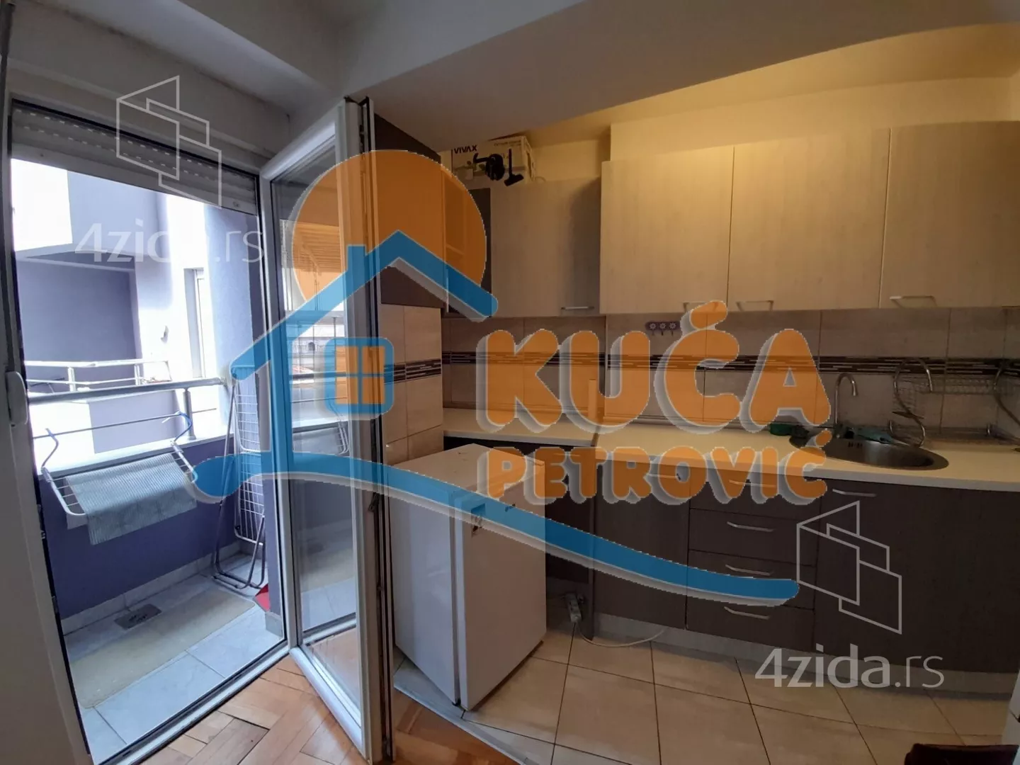 Jednoiposoban stan | 4zida