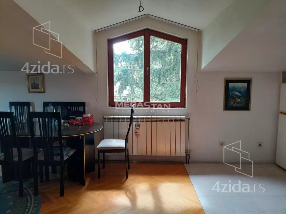 Šestosoban stan | 4zida