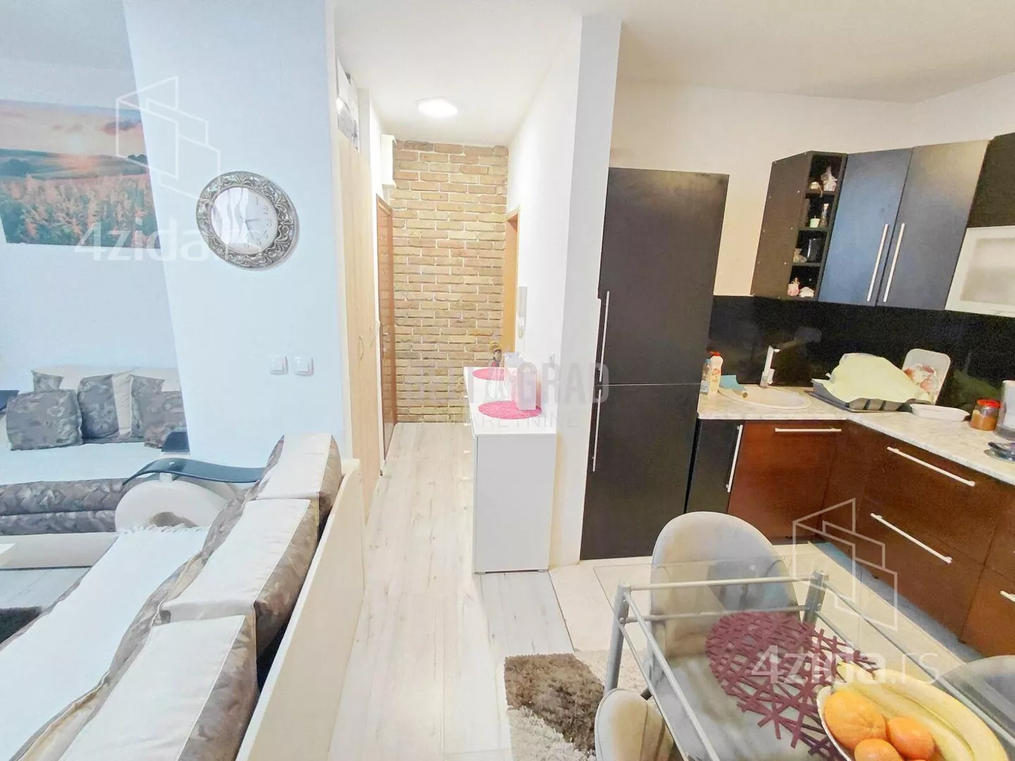 Jednoiposoban stan | 4zida