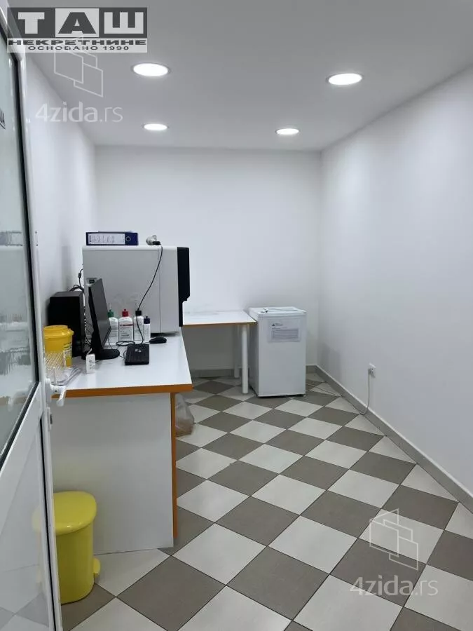 Lokal | 4zida