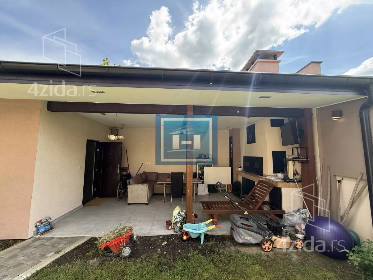 Kuća | 4zida