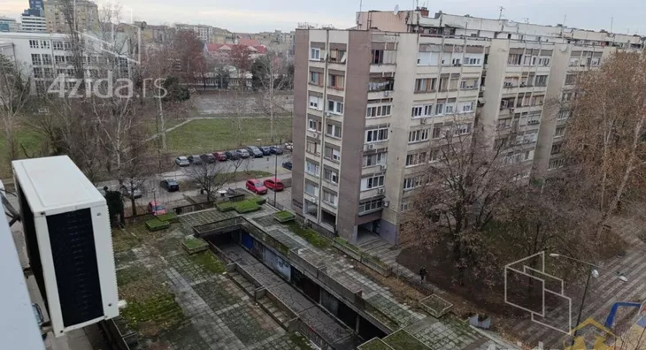 Troiposoban stan | 4zida