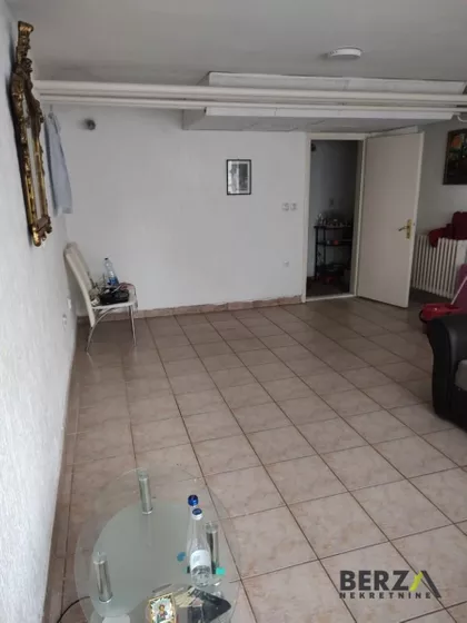 Cara Dušana | 4zida.rs