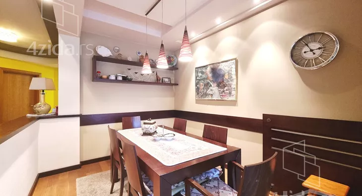 Četvorosoban stan | 4zida