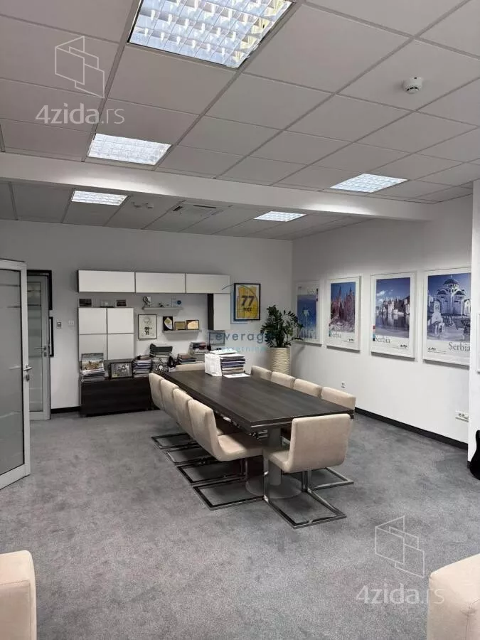 Poslovni prostor | 4zida