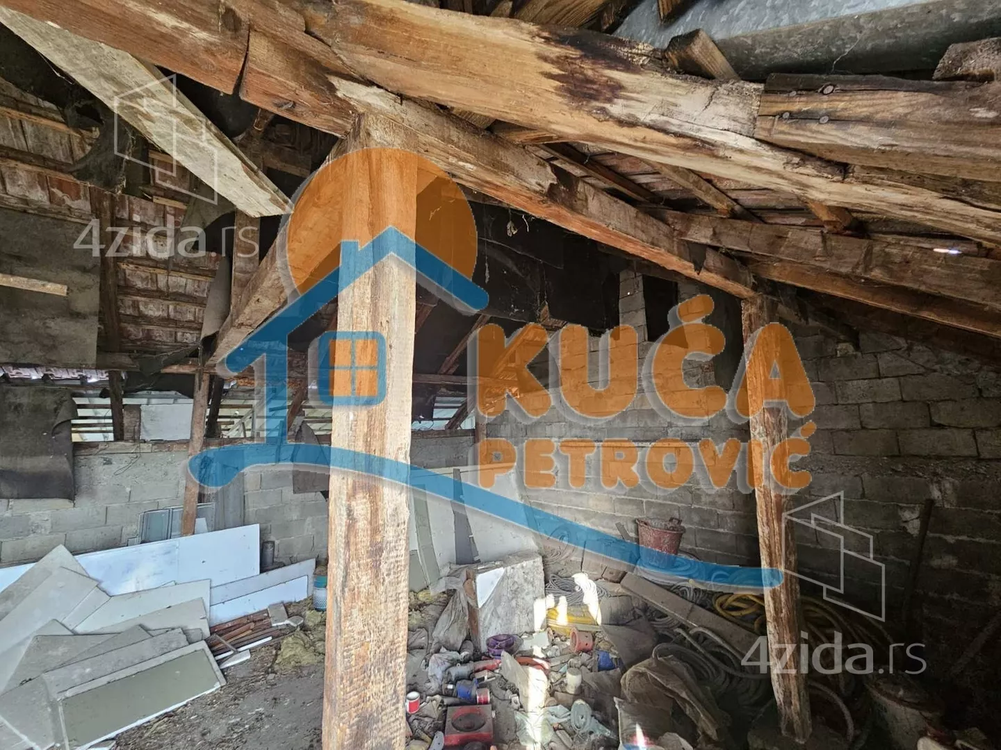 Lokal | 4zida