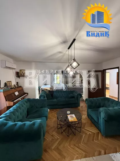 Radojke Lakić | 4zida.rs