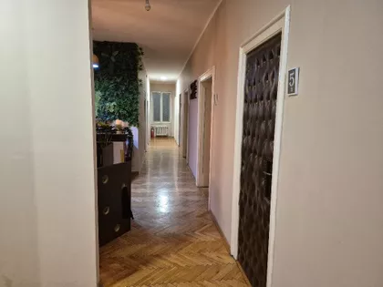 Dečanska | 4zida.rs