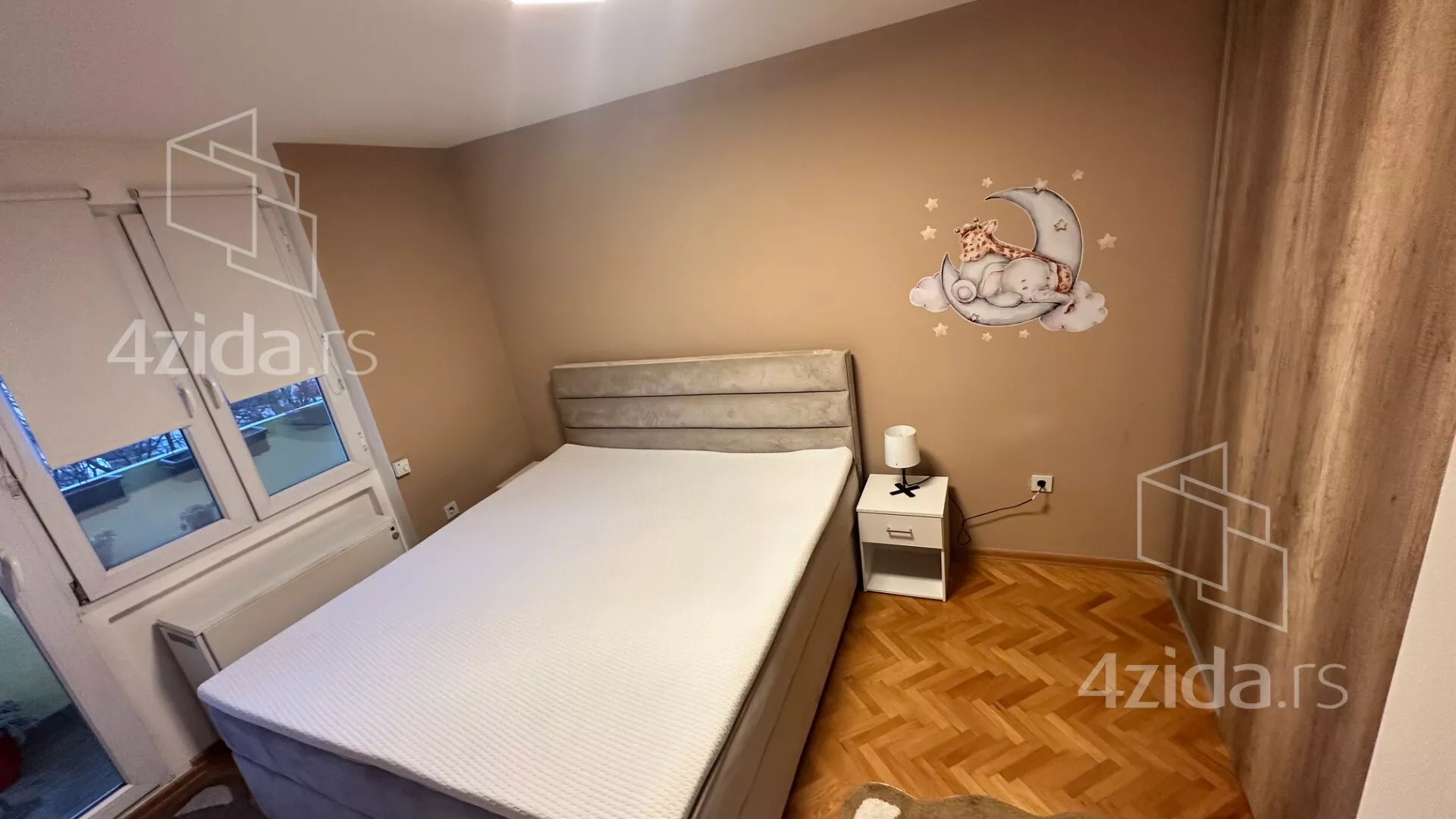 Dvoiposoban stan | 4zida